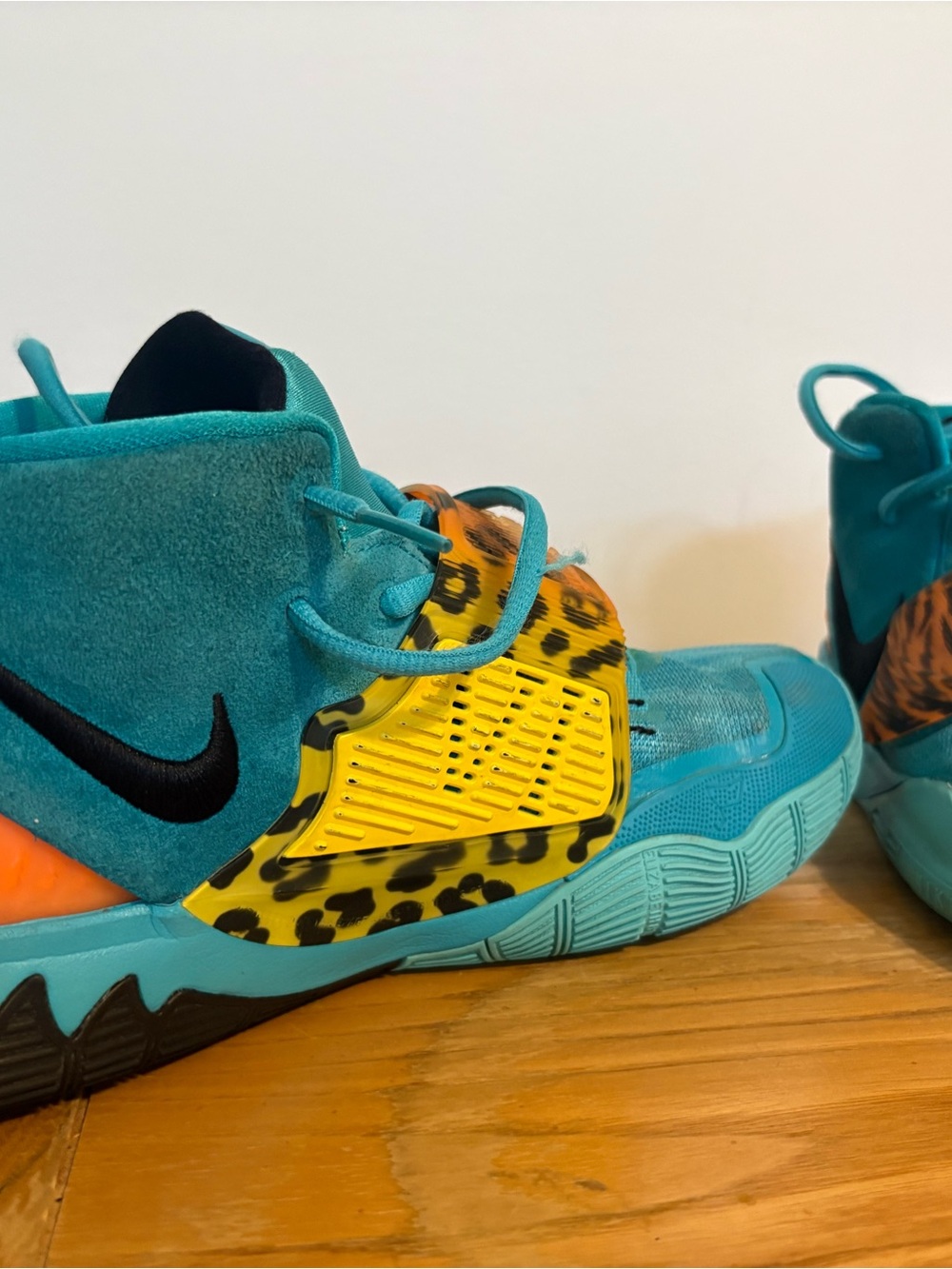 Nike Kyrie 6 Kids 6.5Y Blue/Orange Animal Print Sneakers BQ5599-300 - Picture 13 of 16